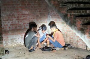 लागुऔषधको हब बन्दै रुपईडीहा, युवाहरु नशामा डुब्दै