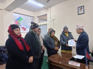 बंगलादेशमा हिन्दू अल्पसंख्यकको निर्मम हत्याको विरोधमा विश्व हिन्दू परिषद नेपाल (बाँके) द्वारा ज्ञापनपत्र